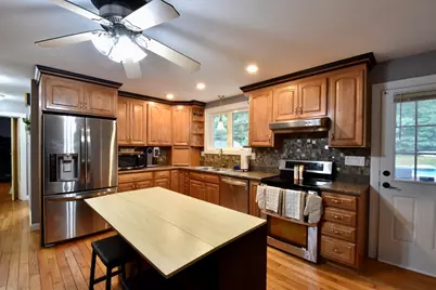 5 White Birch Dr, West Brookfield, MA 01585 - Photo 2