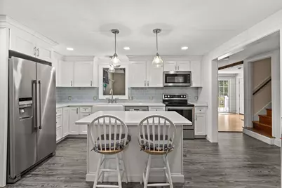 526 Walnut St, Bridgewater, MA 02324 - Photo 8
