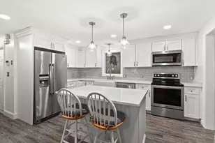526 Walnut St, Bridgewater, MA 02324 - Photo 6