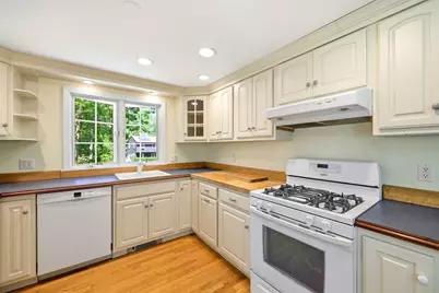 25 Echo Hill Rd, Amherst, MA 01002 - Photo 6