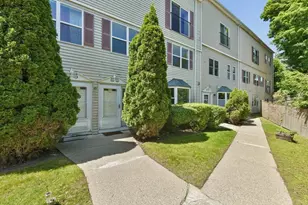 110 Coolidge Hill Rd, Watertown, MA 02472 - Photo 2