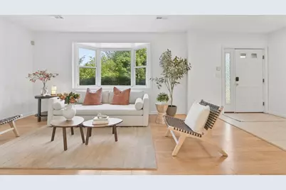 110 Coolidge Hill Rd #2, Watertown, MA 02472 - Photo 2
