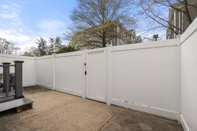 110 Coolidge Hill Rd #2, Watertown, MA 02472 - Photo 20