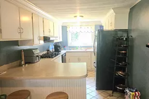 114 Pearl St, Dartmouth, MA 02748 - Photo 4