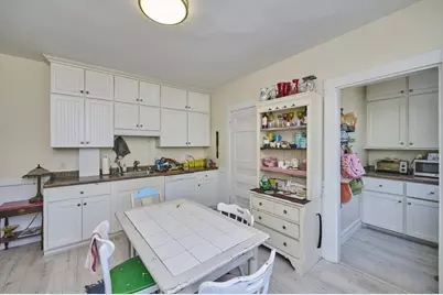 757 Somerville Ave, Somerville, MA 02143 - Photo 4