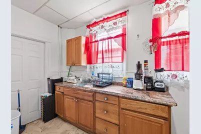 72 Sagamore Ave, Chelsea, MA 02150 - Photo 16