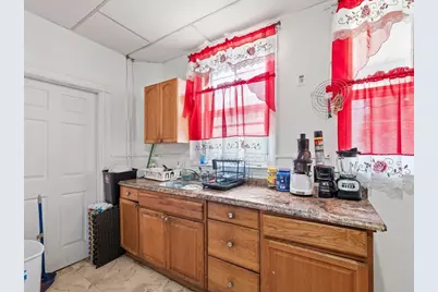 72 Sagamore Ave, Chelsea, MA 02150 - Photo 16