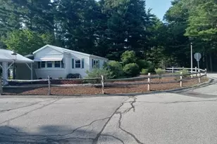 28 Maplewood Dr, Halifax, MA 02338 - Photo 2