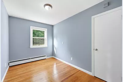 17 Keddy Street, Springfield, MA 01109 - Photo 10