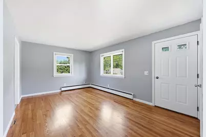 17 Keddy Street, Springfield, MA 01109 - Photo 2