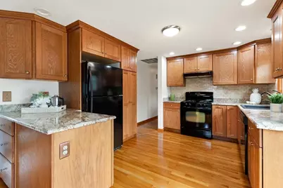 4 Eileen Rd, Peabody, MA 01960 - Photo 6