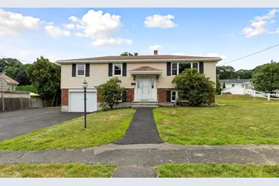 4 Eileen Rd, Peabody, MA 01960 - Photo 2