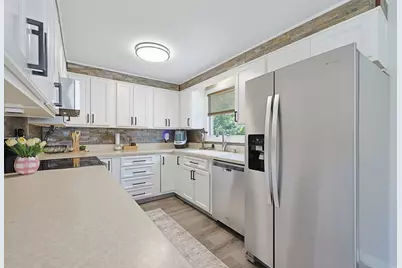 5 Rainville Ave, Fitchburg, MA 01420 - Photo 10