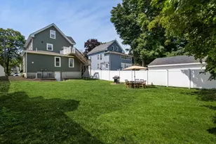 134 Brown St, Waltham, MA 02453 - Photo 4
