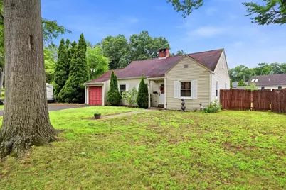170 Brittany Rd, Springfield, MA 01151 - Photo 2
