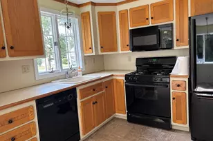 29 Forest St, Franklin, MA 02038 - Photo 4