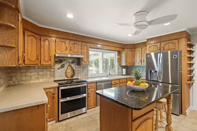 4 Berrywood Ln, Beverly, MA 01915 - Photo 12