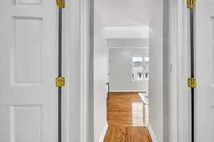 257 Pleasant St, Worcester, MA 01609 - Photo 16