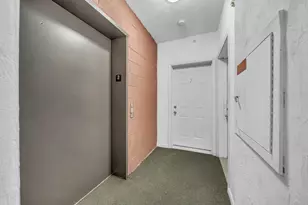 257 Pleasant St, Worcester, MA 01609 - Photo 2