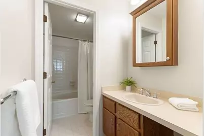 666 Main #211, Winchester, MA 01890 - Photo 18
