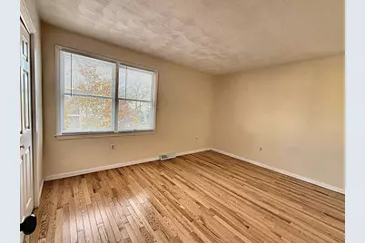 88 Belmont St #88, Lowell, MA 01852 - Photo 6