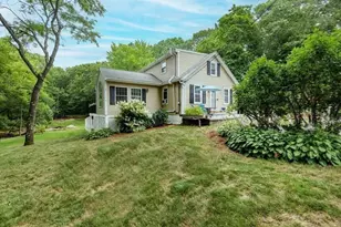 165 Astle St, Tewksbury, MA 01876 - Photo 4