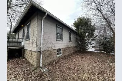 15 Conway St, Beverly, MA 01915 - Photo 2