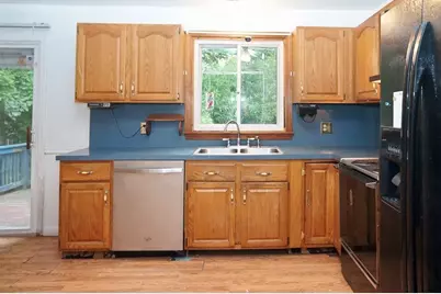 24 Oconnor St, Taunton, MA 02718 - Photo 8