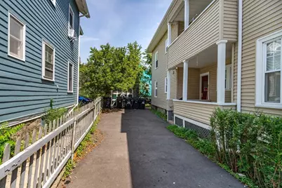 33 Harbor Street, Salem, MA 01970 - Photo 16