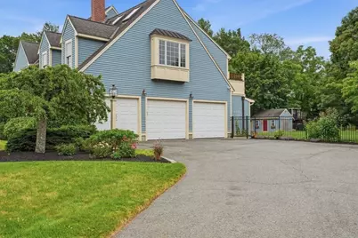 7 Rising Sun Ln, West Bridgewater, MA 02379 - Photo 2
