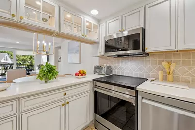 2 Brackett Brackett Pl #B, Marblehead, MA 01945 - Photo 14