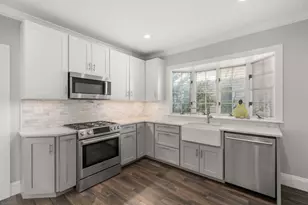26 Hinckley St, Boston, MA 02125 - Photo 10