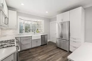 26 Hinckley St, Boston, MA 02125 - Photo 2