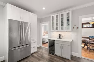 26 Hinckley St, Boston, MA 02125 - Photo 8