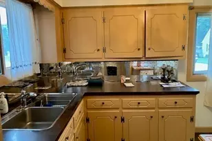 71 Seymour St, New Bedford, MA 02744 - Photo 10