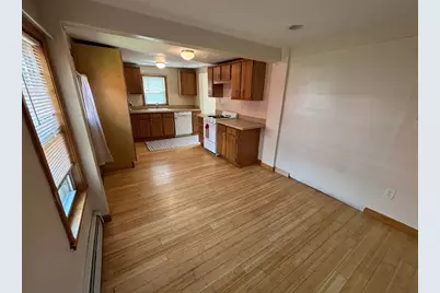 24 Myrtle St, Weymouth, MA 02189 - Photo 6