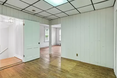 108 Grape St, Chicopee, MA 01013 - Photo 16