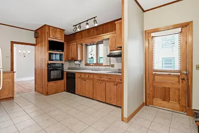 108 Grape St, Chicopee, MA 01013 - Photo 10