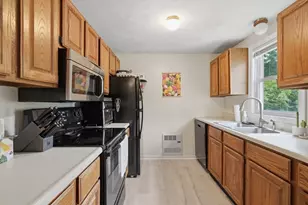 212 Bayberry Hill Ln, Leominster, MA 01453 - Photo 6