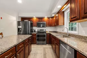 7 Evergreen Ln, Sturbridge, MA 01518 - Photo 10
