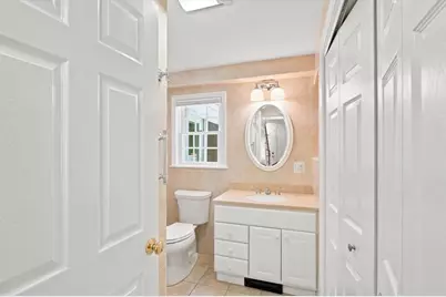 8 Emery St, Peabody, MA 01960 - Photo 16