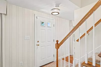 8 Emery St, Peabody, MA 01960 - Photo 4