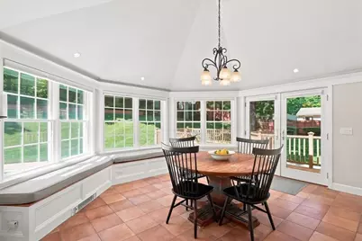 8 Emery St, Peabody, MA 01960 - Photo 10