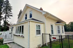 22 Pelican Ave, Worcester, MA 01605 - Photo 8