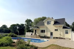 22 Pelican Ave, Worcester, MA 01605 - Photo 6