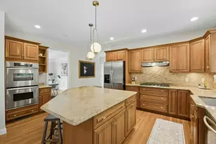 33 Dairy Dr, Upton, MA 01568 - Photo 2