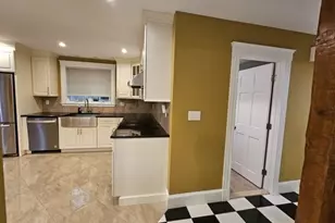 633 Saw Mill Brook Pkwy, Newton, MA 02459 - Photo 4