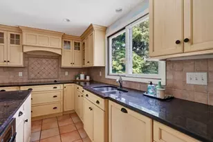 111 Washington St, Hanover, MA 02339 - Photo 12