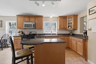63 Vine St, Leominster, MA 01453 - Photo 8