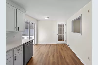 5 Grove St, Plainville, MA 02762 - Photo 16